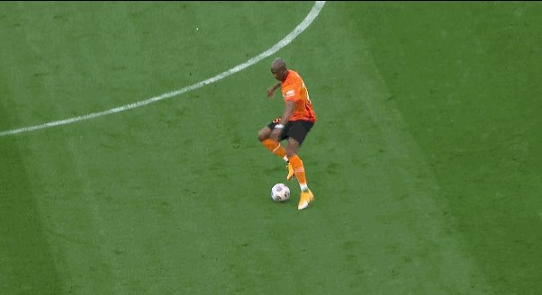 1621252016338020402.gif 1姆比亚红.gif